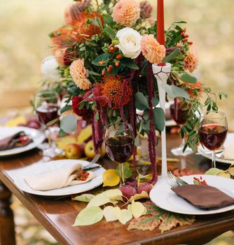 Disposable Tableware for Autumn Weddings