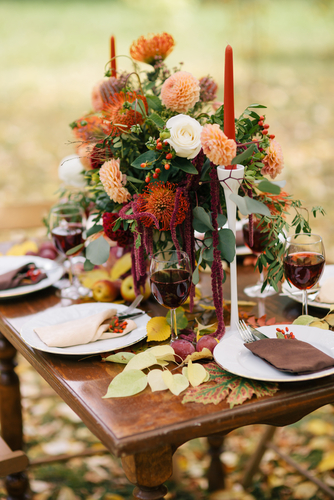 Disposable Tableware for Autumn Weddings